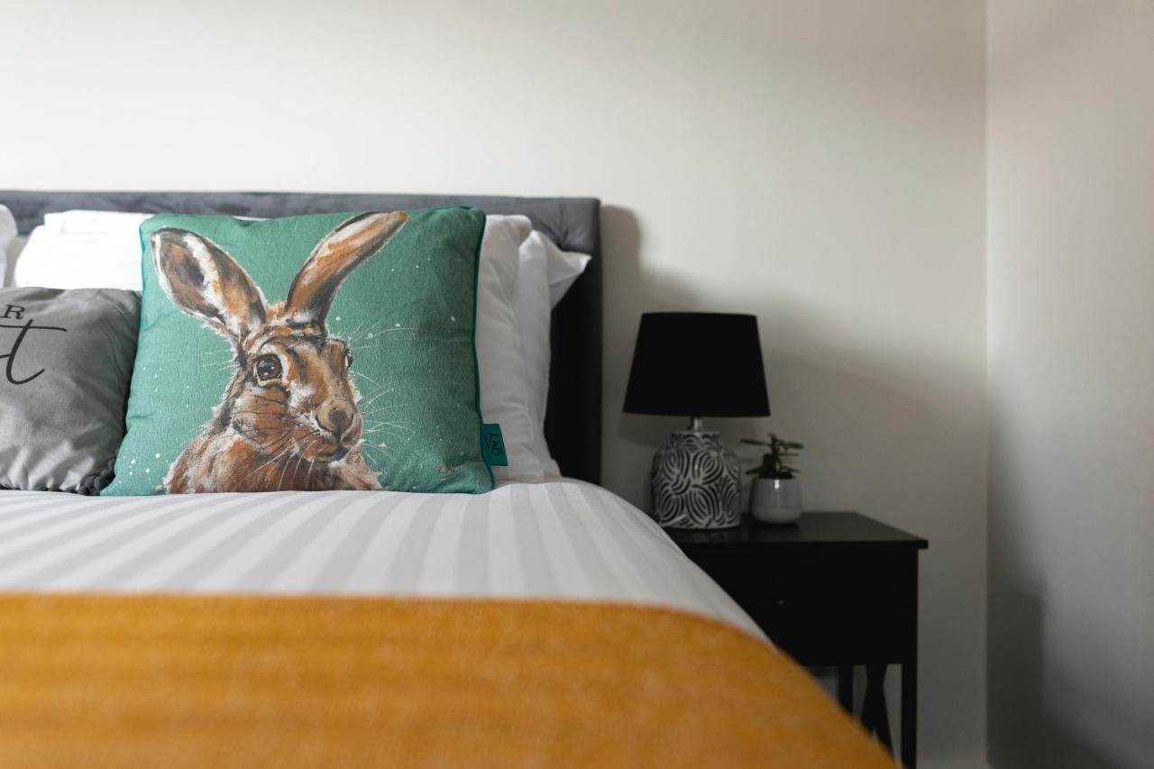 Skyvillion - Cozy Large 4 & 1 Bed Apartments In London Enfield, Mins To Tube Station, Free Wi-Fi Экстерьер фото
