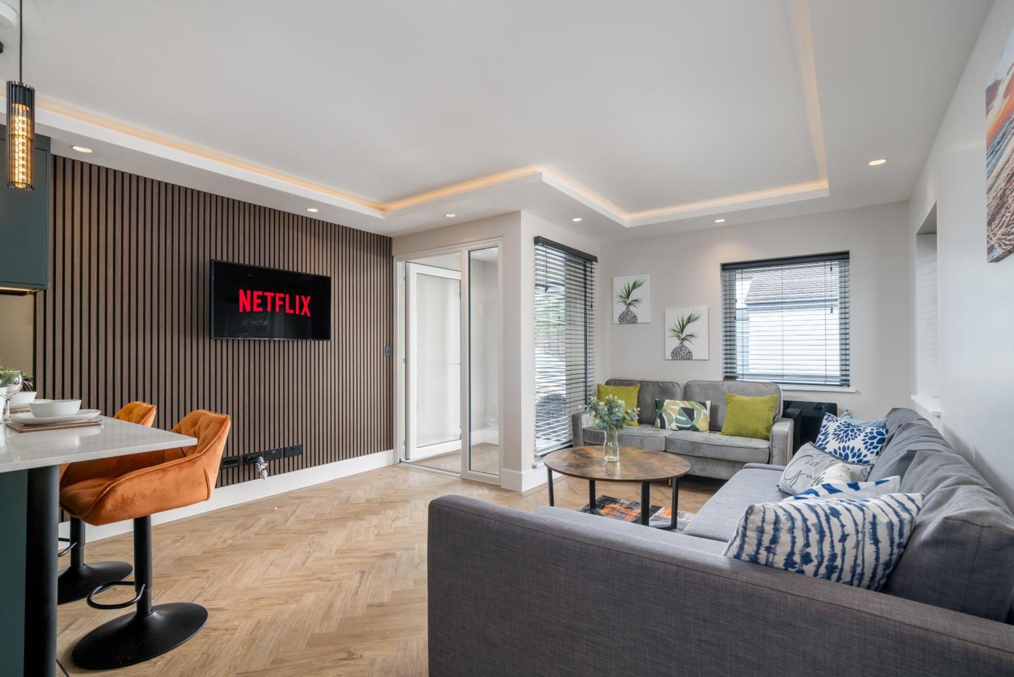 Skyvillion - Cozy Large 4 & 1 Bed Apartments In London Enfield, Mins To Tube Station, Free Wi-Fi Экстерьер фото